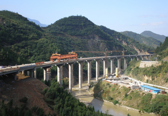 16、陜西省寧強至棋盤關(guān)高速公路